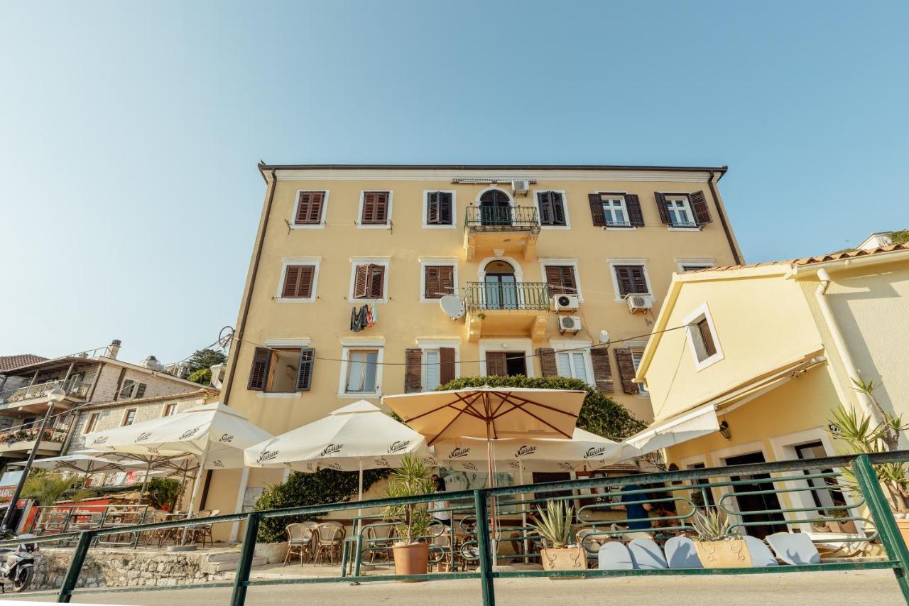 City Port Apartment Herceg Novi Extérieur photo